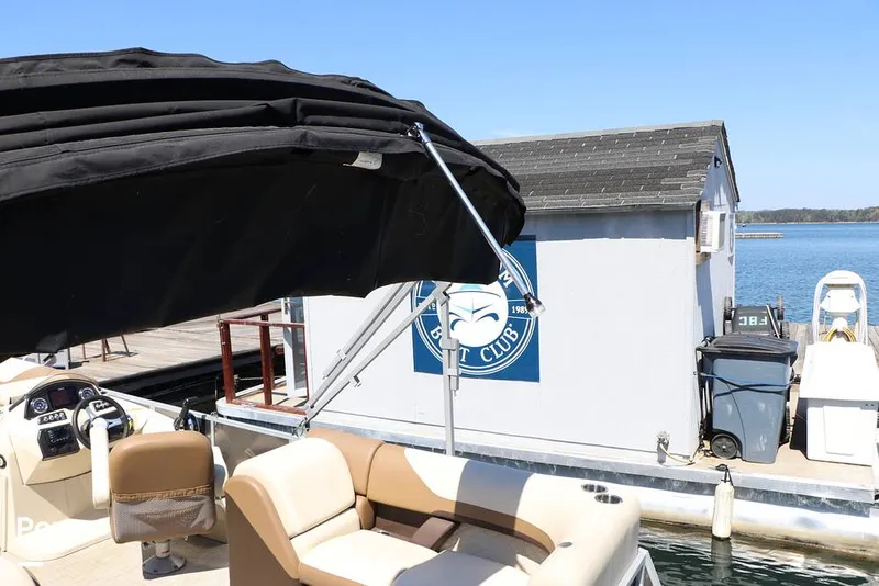 Slide: The Image of Lowe SS 230W 2024 - 16337997