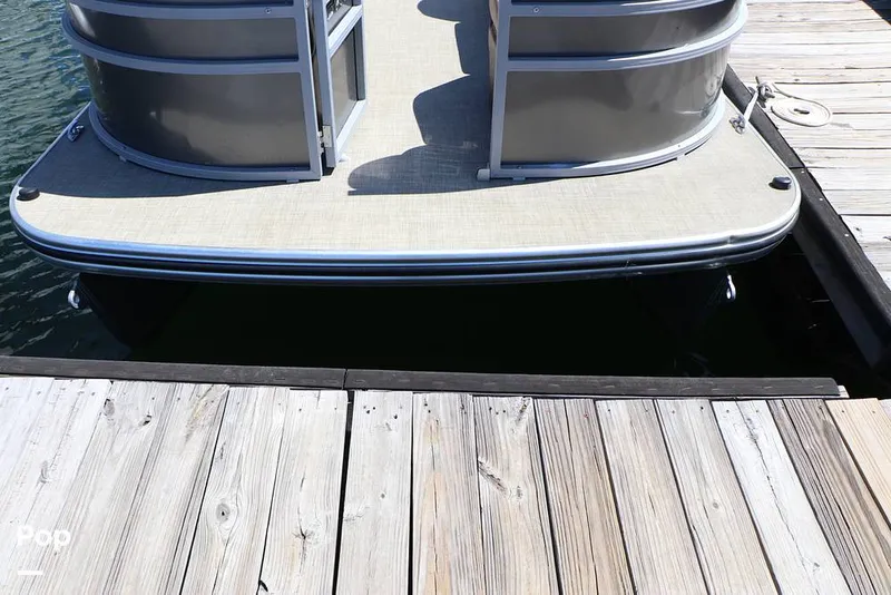 Slide: The Image of Lowe SS 230W 2024 - 16337941