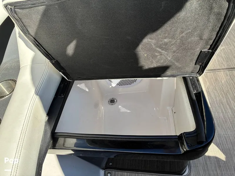 Slide: The Image of Regal 2800 2019 - 16175543