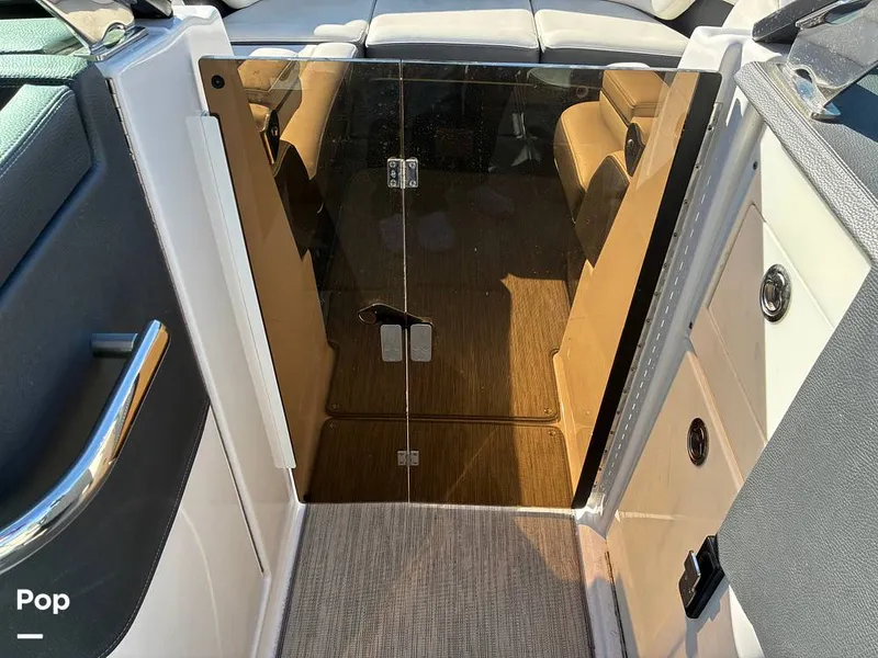 Slide: The Image of Regal 2800 2019 - 16175591