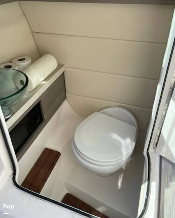 Slide: The Image of Regal 2800 2019 - 16152866