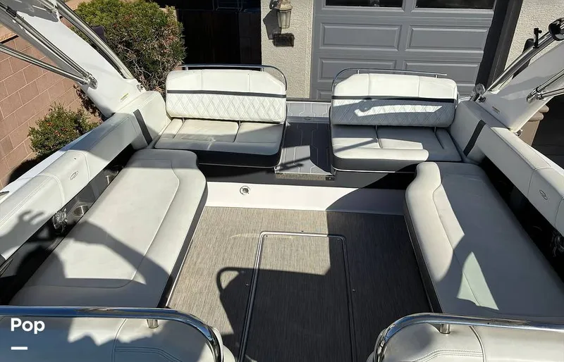 Slide: The Image of Regal 2800 2019 - 16228360