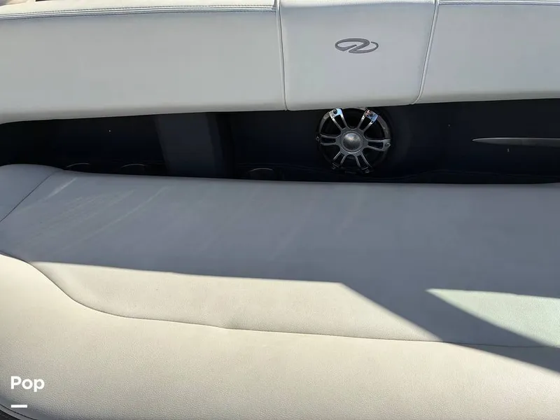 Slide: The Image of Regal 2800 2019 - 16175710