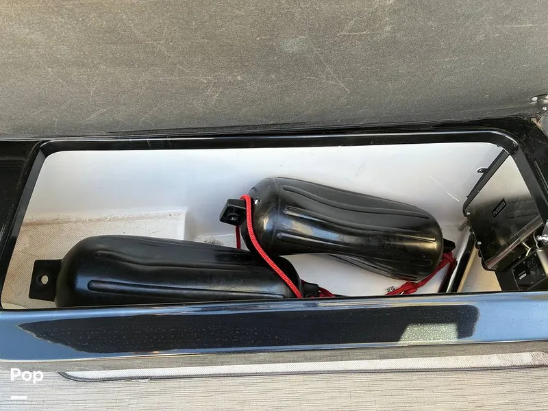 Slide: The Image of Regal 2800 2019 - 16175711