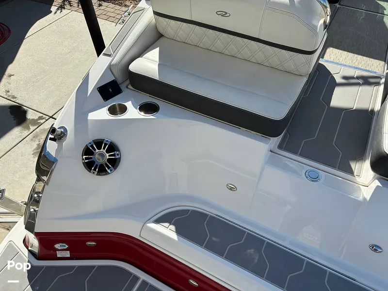 Slide: The Image of Regal 2800 2019 - 16175723