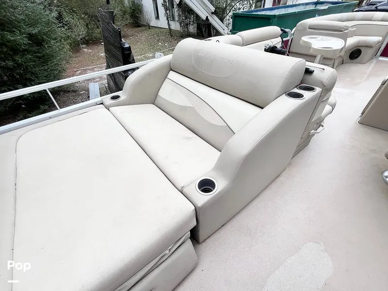 Slide: The Image of Rear-Facing Lounge - 16179186