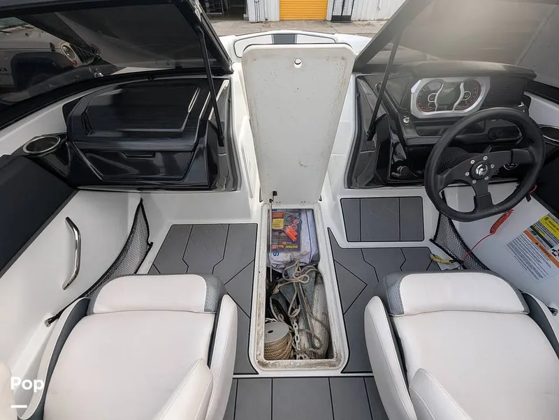 Slide: The Image of Scarab 195 ID 2021 - 16177130