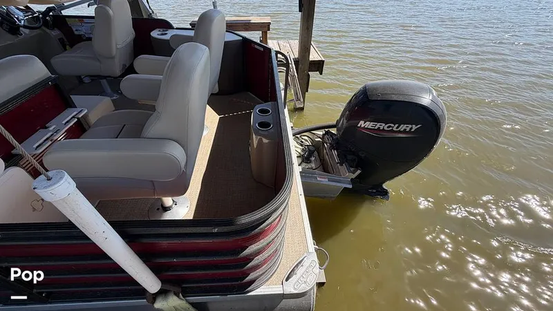 Slide: The Image of Crest 220 Classic 2022 - 16281191