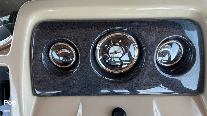 Slide: The Image of Crest 220 Classic 2022 - 16281127