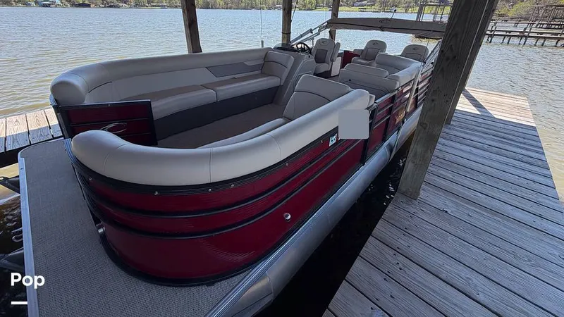 Slide: The Image of Crest 220 Classic 2022 - 16281118