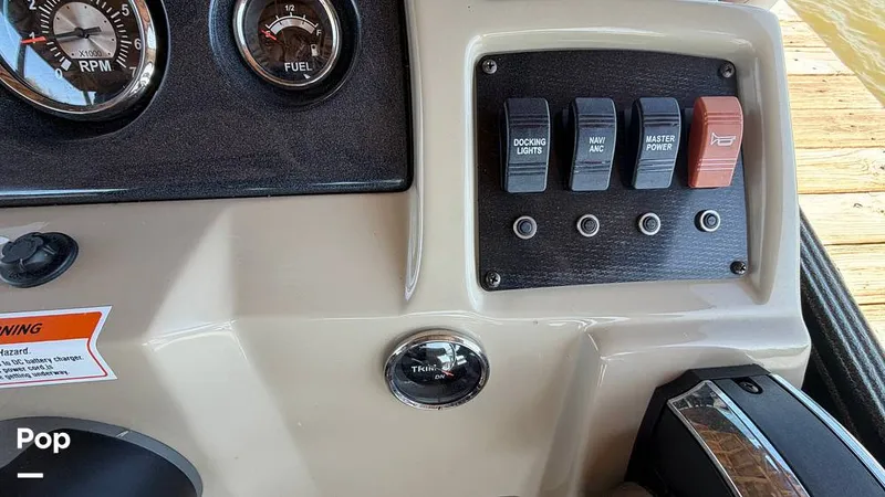 Slide: The Image of Crest 220 Classic 2022 - 16281132