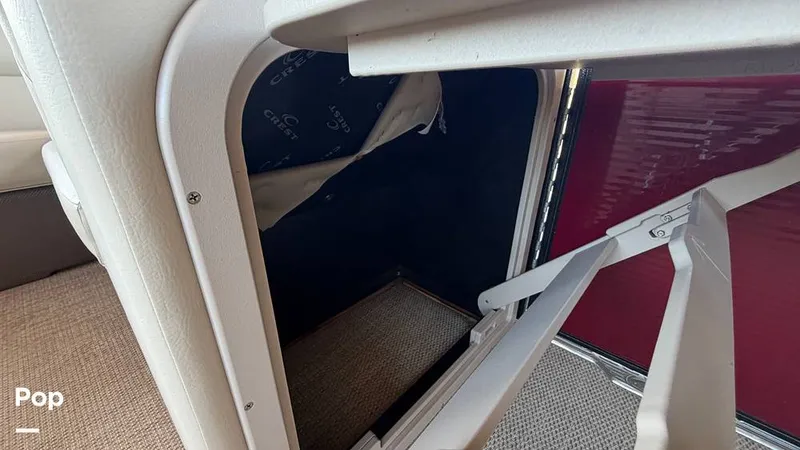 Slide: The Image of Crest 220 Classic 2022 - 16281145