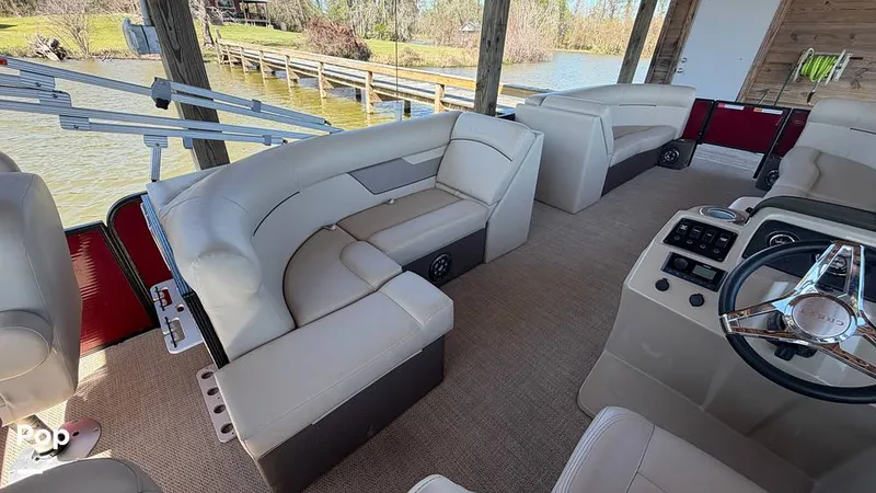 Slide: The Image of Crest 220 Classic 2022 - 16281122