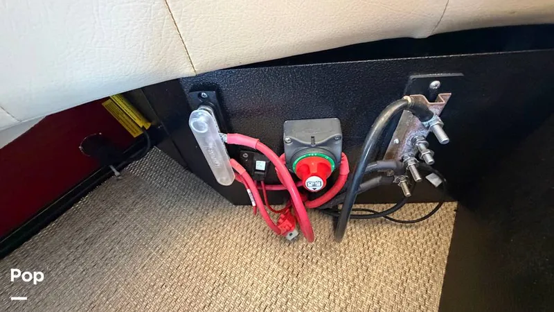 Slide: The Image of Crest 220 Classic 2022 - 16281153