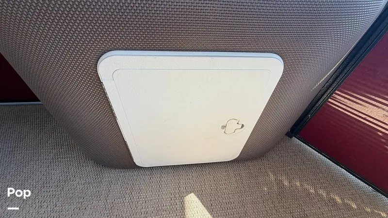 Slide: The Image of Crest 220 Classic 2022 - 16281159