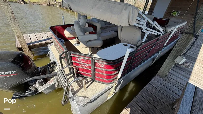 Slide: The Image of Crest 220 Classic 2022 - 16281179