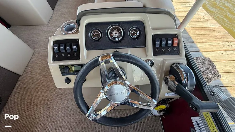 Slide: The Image of Crest 220 Classic 2022 - 16281125