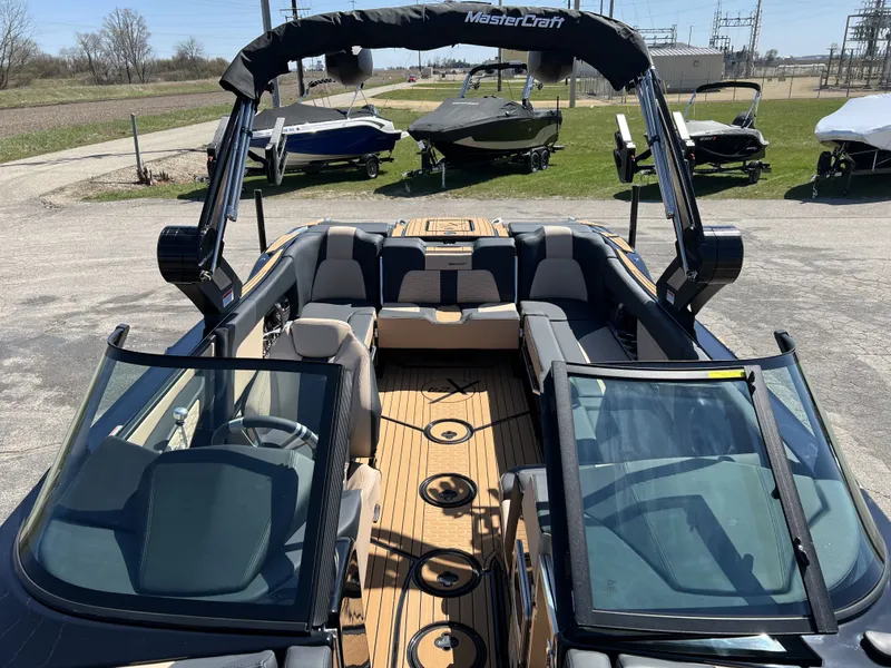 Slide: The Image of Mastercraft X24 2024 - 13