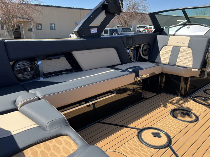 Slide: The Image of Mastercraft X24 2024 - 18