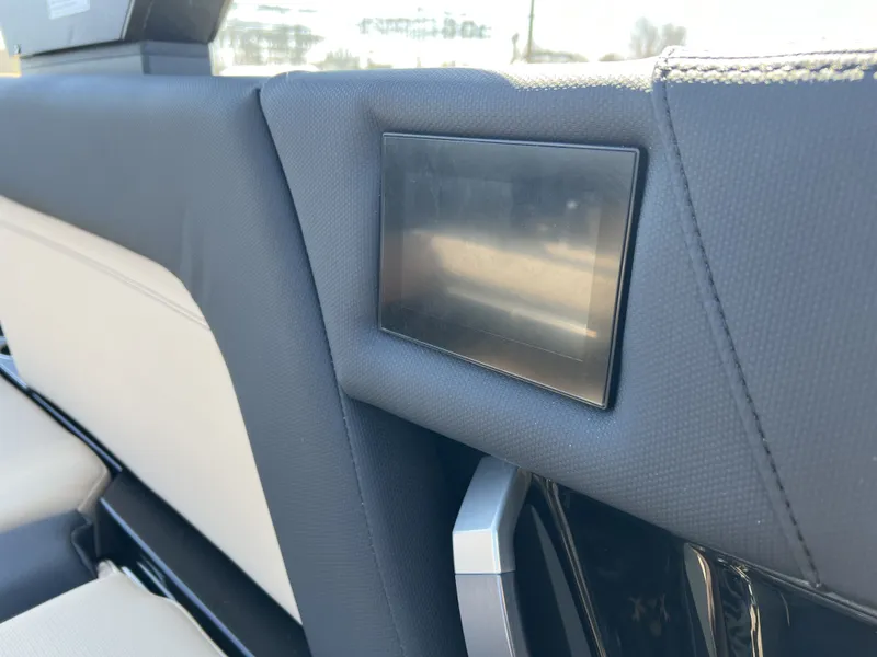 Slide: The Image of Mastercraft X24 2024 - 20