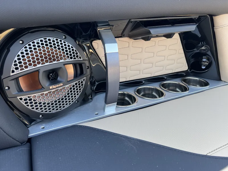 Slide: The Image of Mastercraft X24 2024 - 26