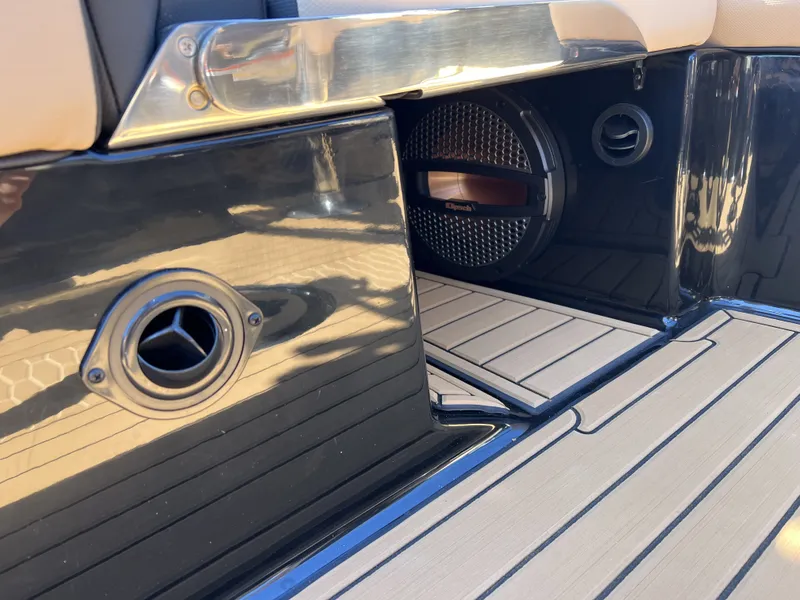 Slide: The Image of Mastercraft X24 2024 - 27