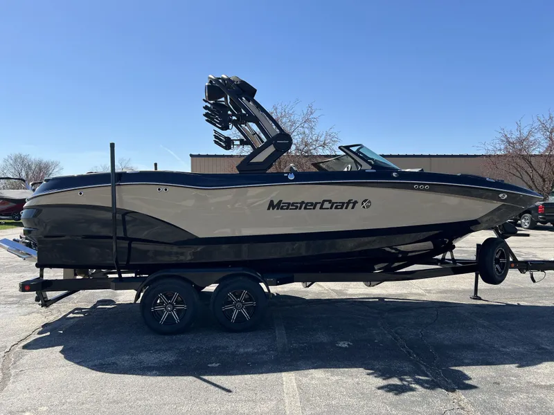 Slide: The Image of Mastercraft X24 2024 - 3