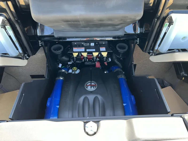 Slide: The Image of Mastercraft X24 2024 - 34