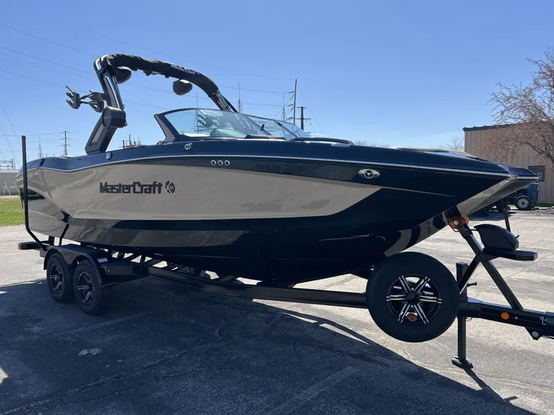 Slide: The Image of Mastercraft X24 2024 - 4