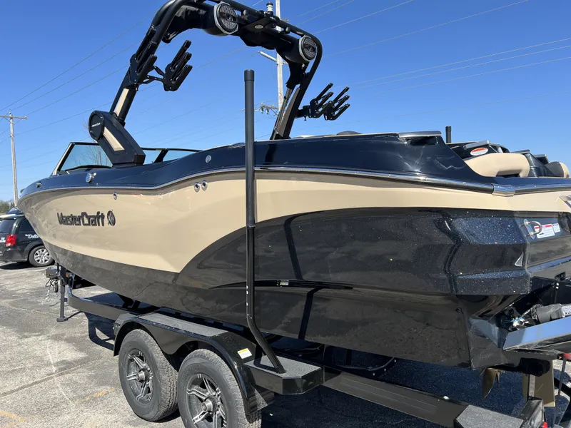 Slide: The Image of Mastercraft X24 2024 - 8