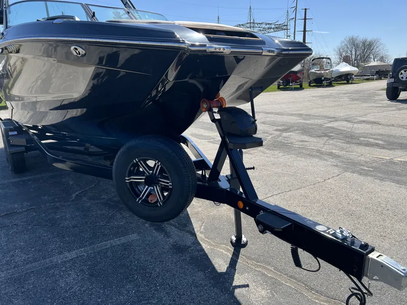 Slide: The Image of Mastercraft X24 2024 - 9