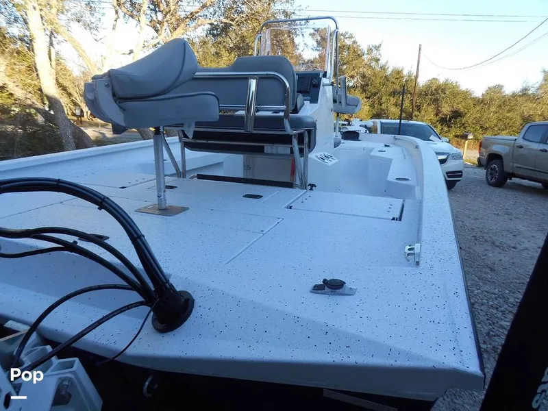 Slide: The Image of Xpress H20B 2023 - 16182644