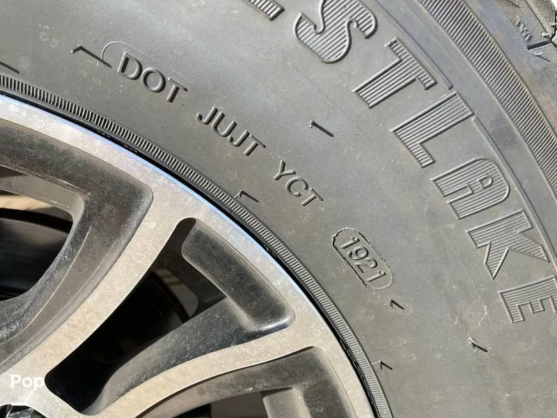 Slide: The Image of Tire Date Code - 16169585