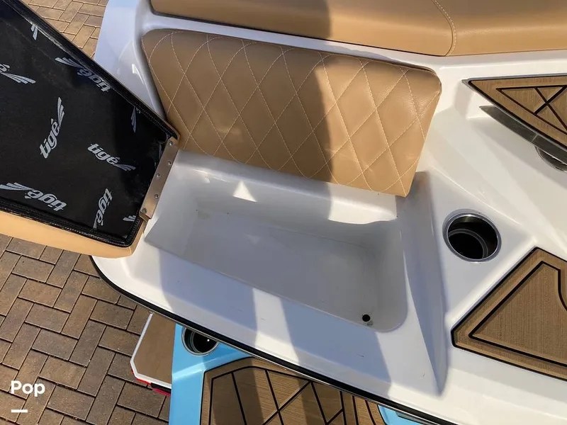 Slide: The Image of Transom Cooler - 16169600