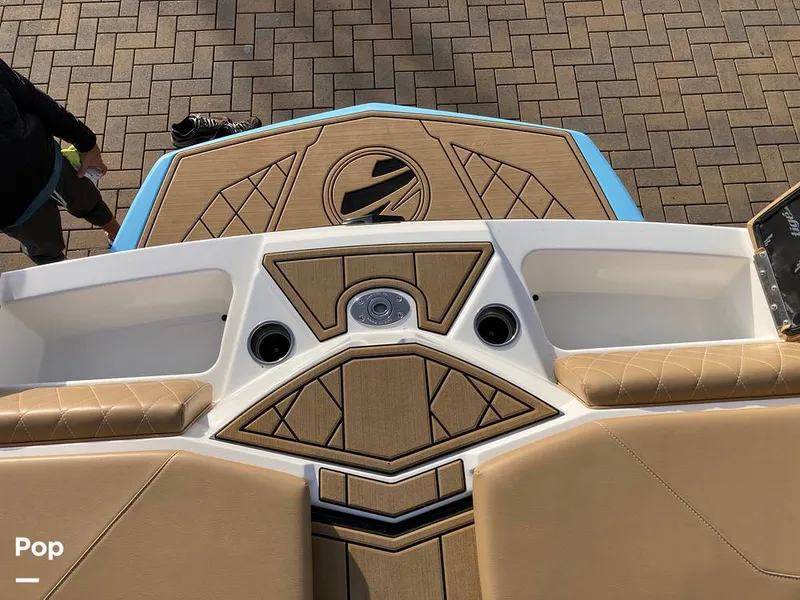 Slide: The Image of Transom - 16169601