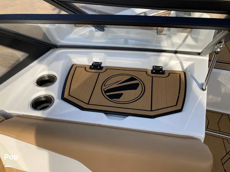 Slide: The Image of Glove Box - 16169616