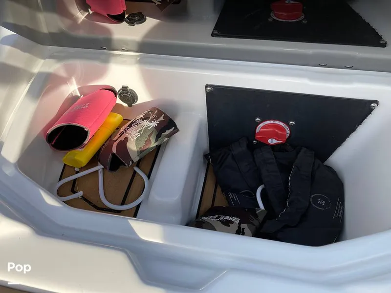 Slide: The Image of Glove Box Open - 16169615