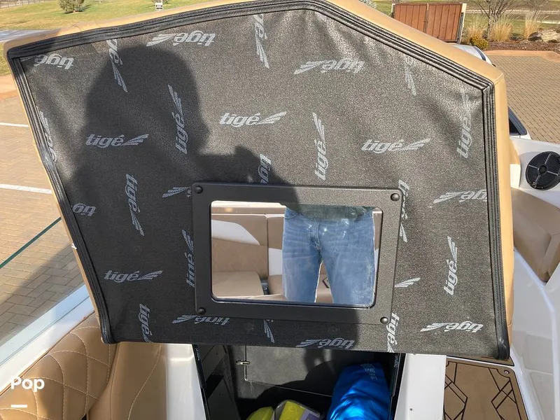 Slide: The Image of Mirror - 16169626