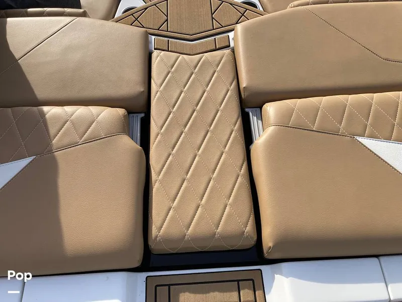 Slide: The Image of Sun Pad - Aft - 16169702