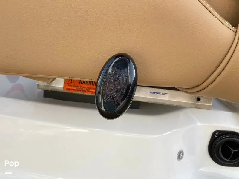 Slide: The Image of Captain's Chair Adjust Knob - 16169726