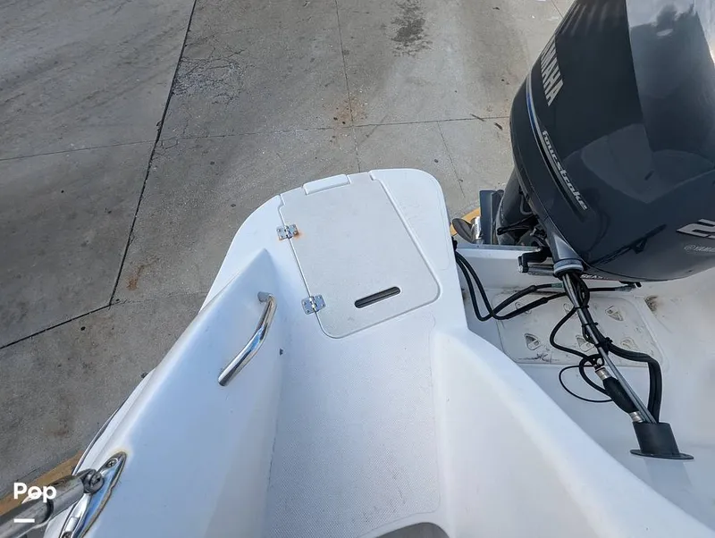 Slide: The Image of Hurricane 2400 Sun Deck 2014 - 16172900