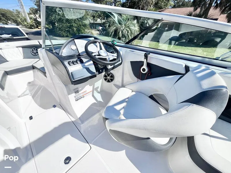 Slide: The Image of Swivel Chair - 16207571