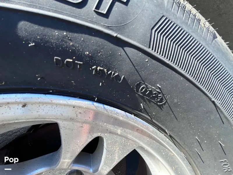Slide: The Image of Tire Date Code - 16207615