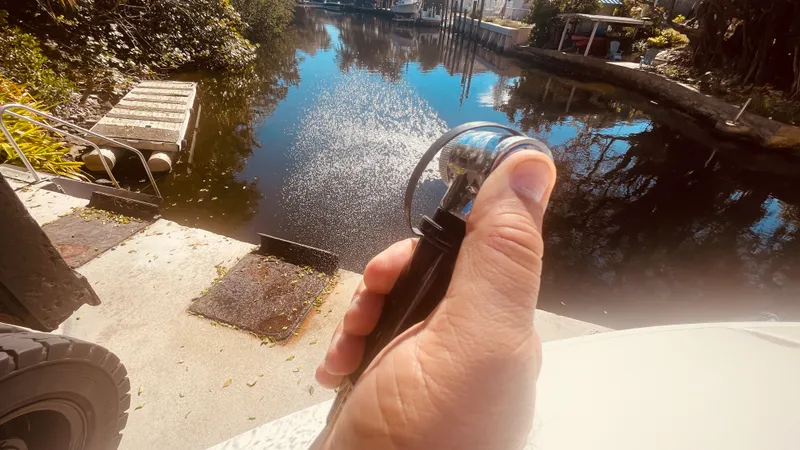 Slide: The Image of Sea Ray 250 SDX OUTBOARD 2021 - 14