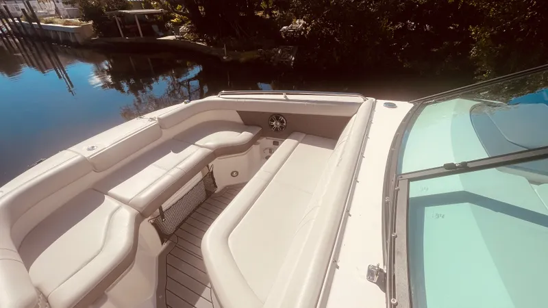 Slide: The Image of Sea Ray 250 SDX OUTBOARD 2021 - 16