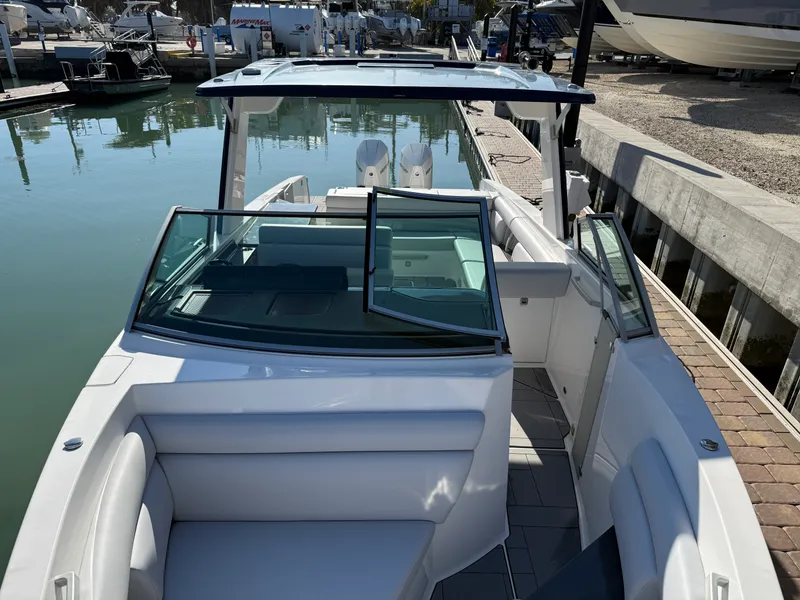 Slide: The Image of Aviara AV32 OB 2022 - 17