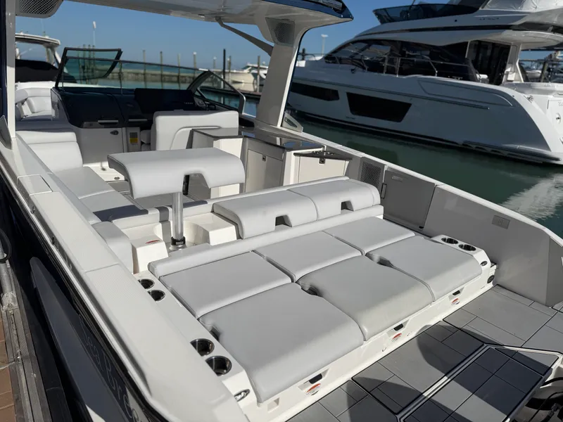 Slide: The Image of Aviara AV32 OB 2022 - 6