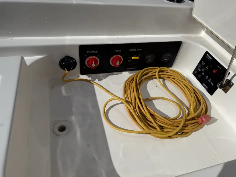 Slide: The Image of Aviara AV32 OB 2022 - 7