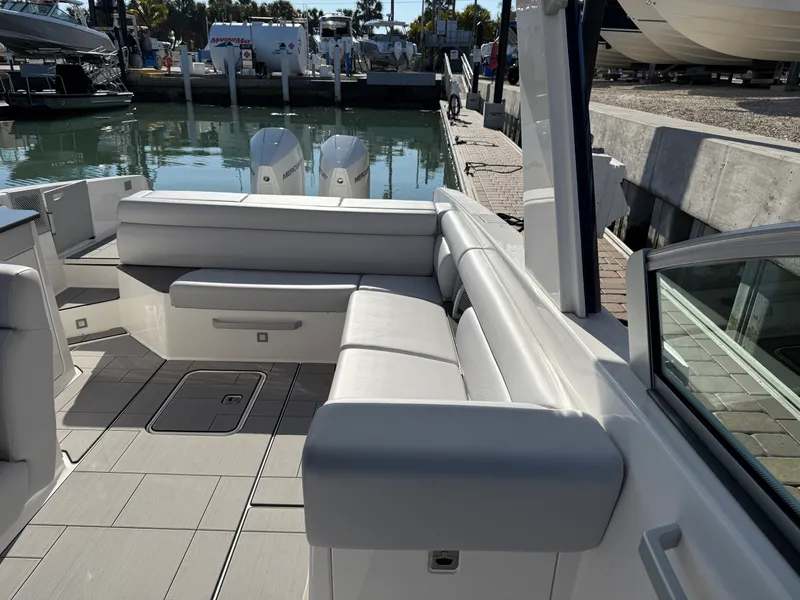 Slide: The Image of Aviara AV32 OB 2022 - 9