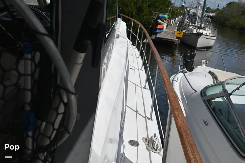 Slide: The Image of Hatteras 43 Double Cabin 1979 - 16267718